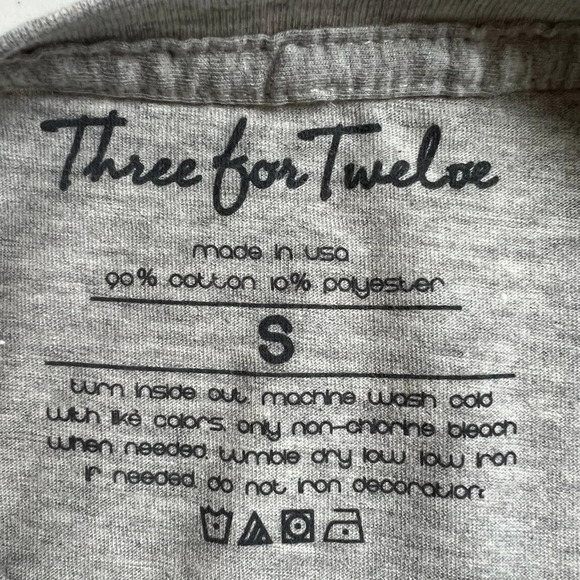 Three For Twelve Women Top Large Gray T-shirt Graphic Dandelion Printed S NWOT - Picture 5 of 5